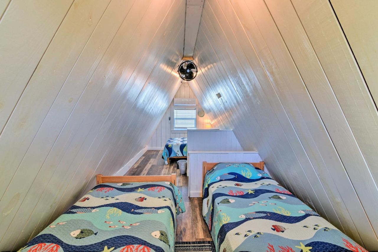A-Frame Home With Deck - 2 Blocks To Surfside Beach! Exteriér fotografie